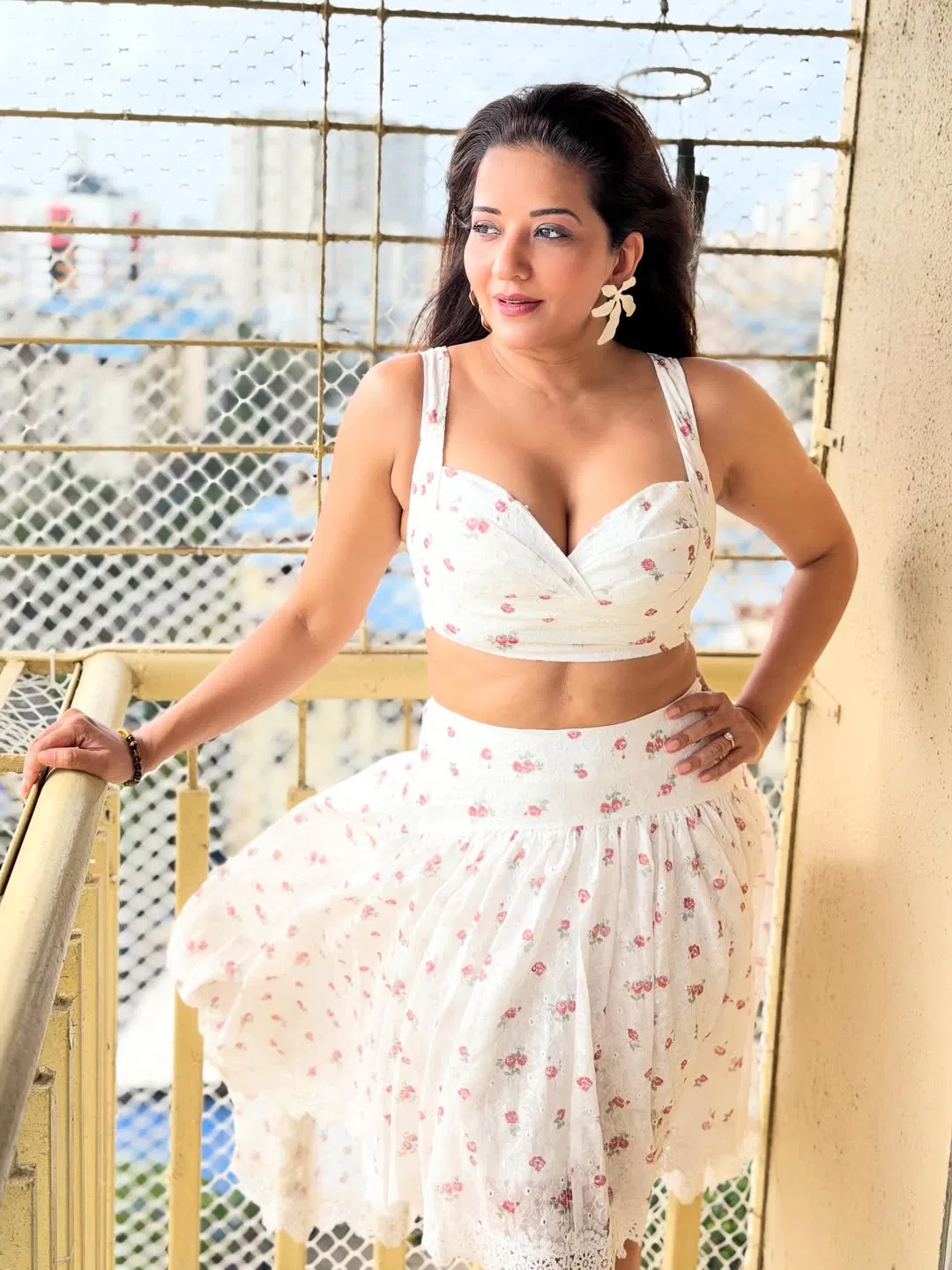 Monalisa Stunning Photos