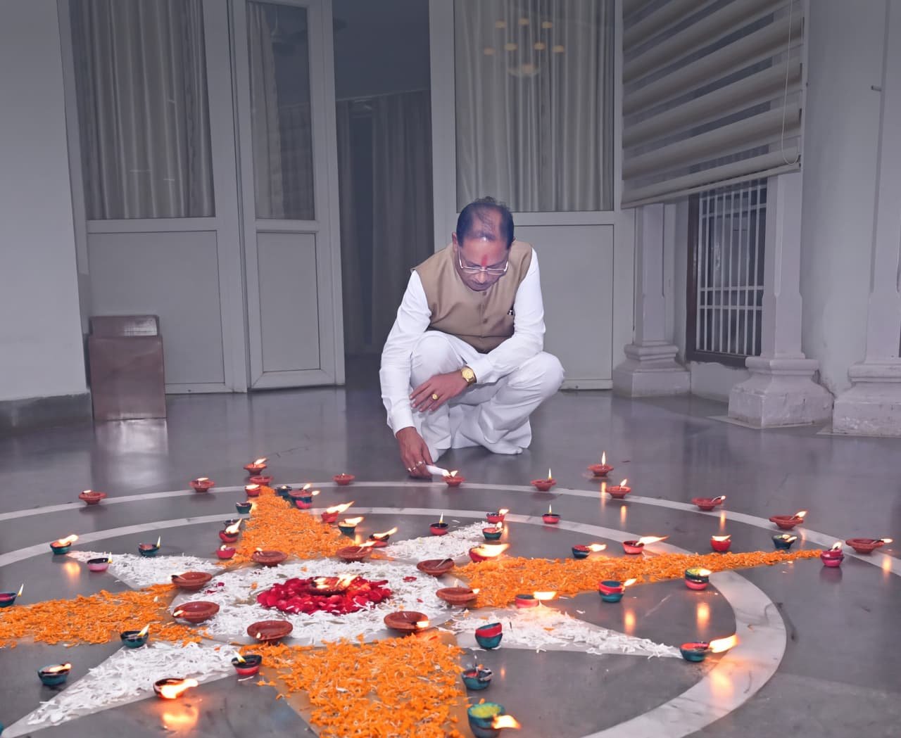 नरेंद्र मोदी जन्मदिन, विष्णु देव साय, आशीर्वाद का दीया,