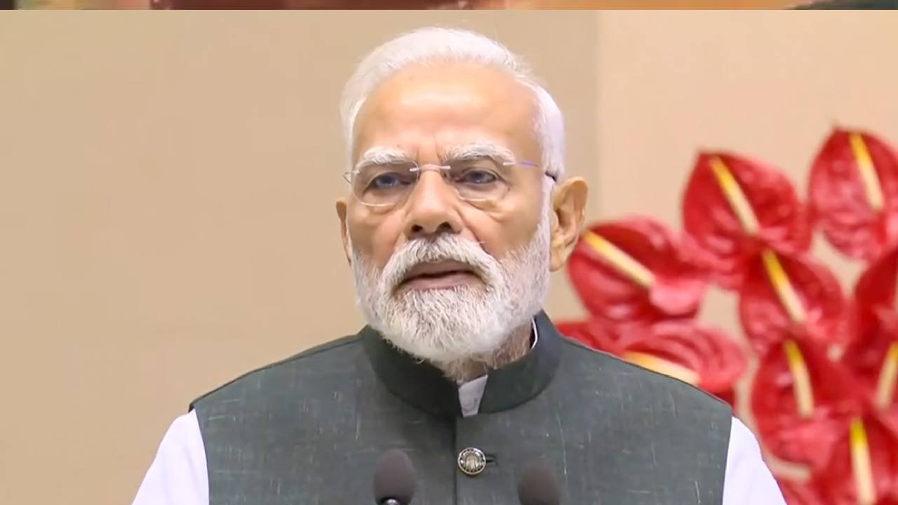 प्रधानमंत्री नरेंद्र मोदी, मुंबई पुलिस,