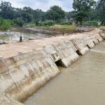 जशपुर में 2.97 करोड़ से बन रहा स्टॉप डैम, किसानों को होगा लाभ