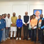 राज्यपाल रमेन डेका ने बढ़ाया खिलाड़ियों का उत्साह, उपलब्धियों की सराहना